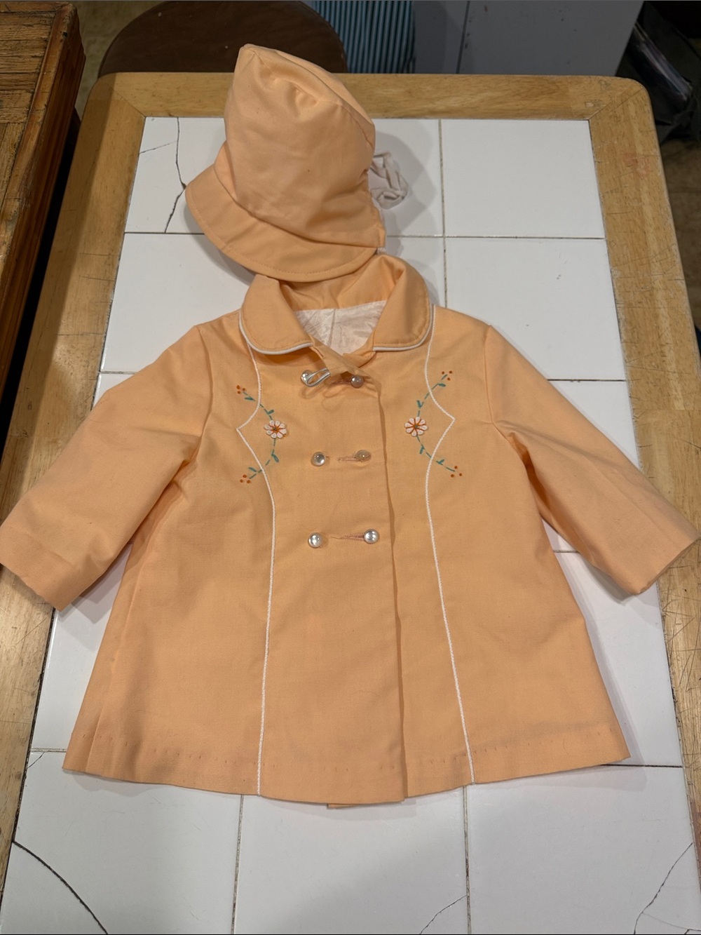 Vintage Girls' Peach Embroidered Double-Breasted Coat with Matching Hat